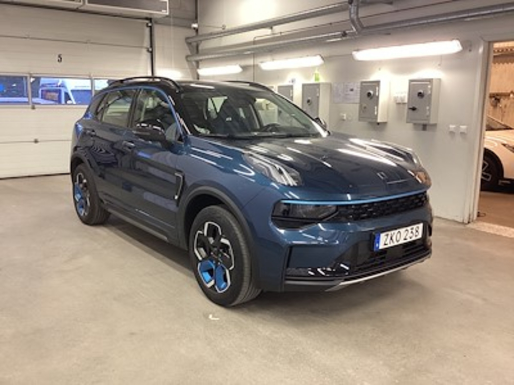 Lynk &amp; Co 01 01 HEV Kamera Panorama Navi