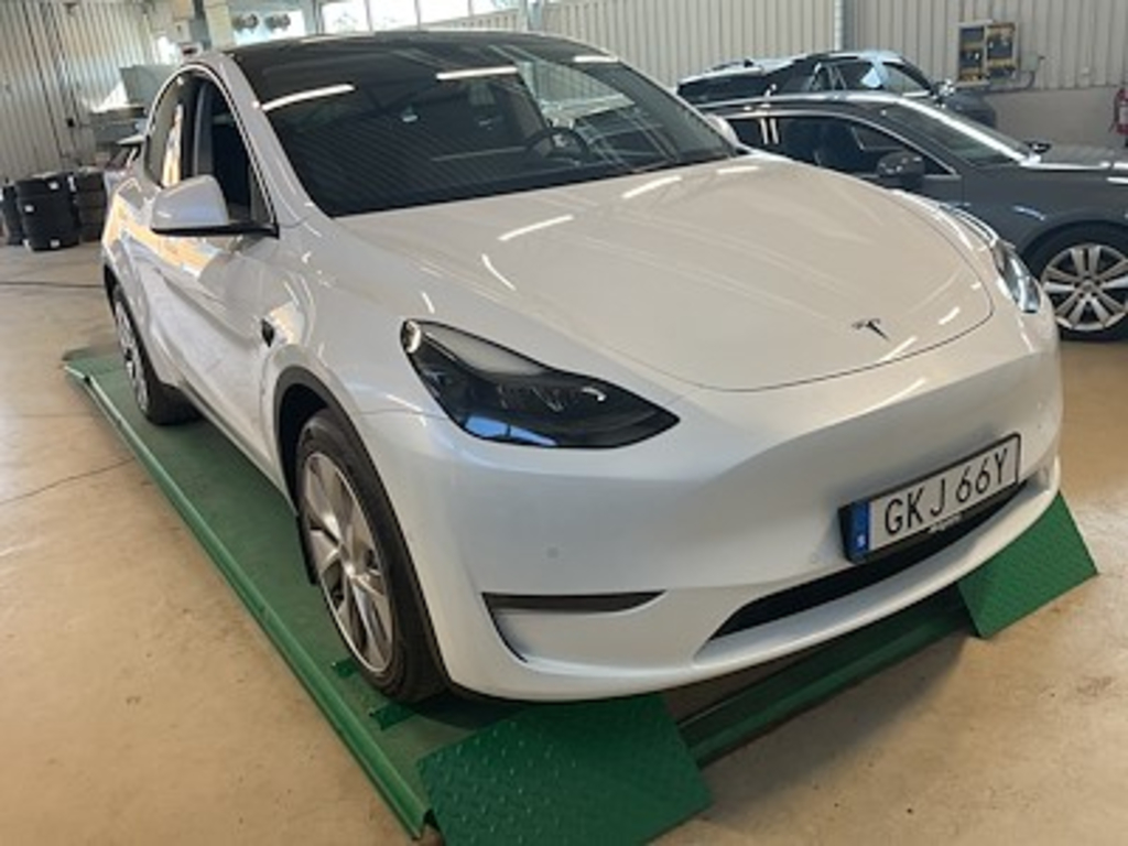 Tesla Model Y Long Range AWD