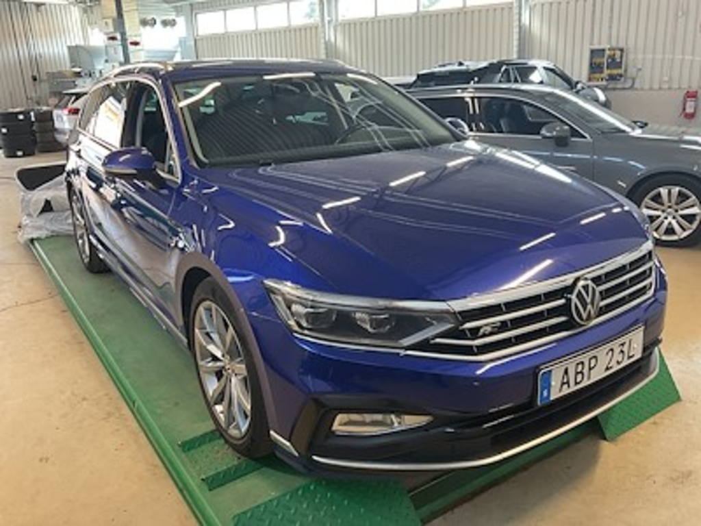 Volkswagen Passat 2.0 TDI 4M R-Line GT Executive IQ.Light Drag Paket Cockpit Varmare Navi