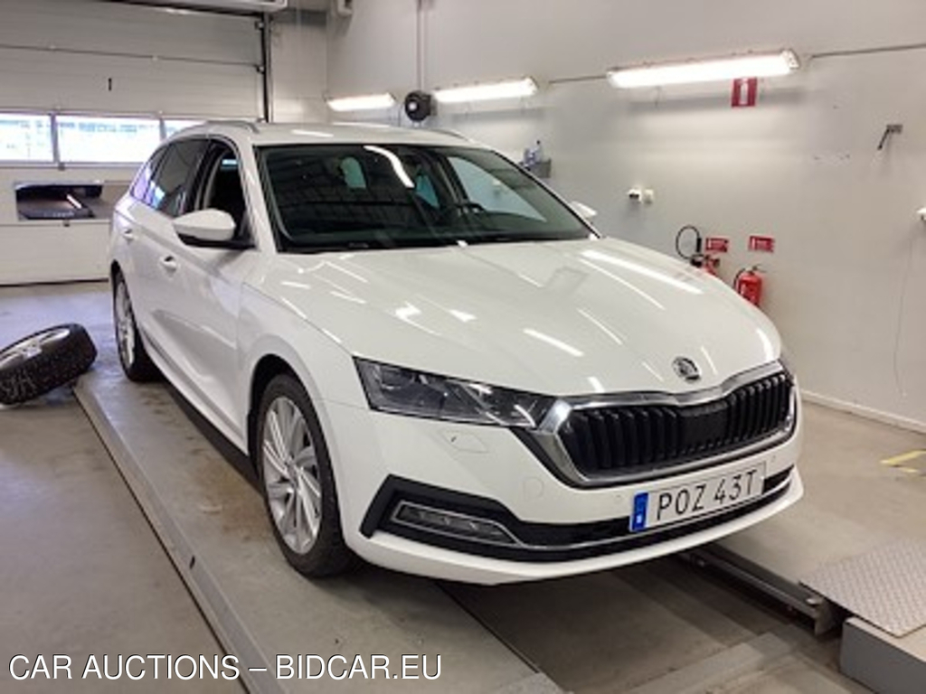 Skoda Octavia Combi iV Style Drag Cokpit