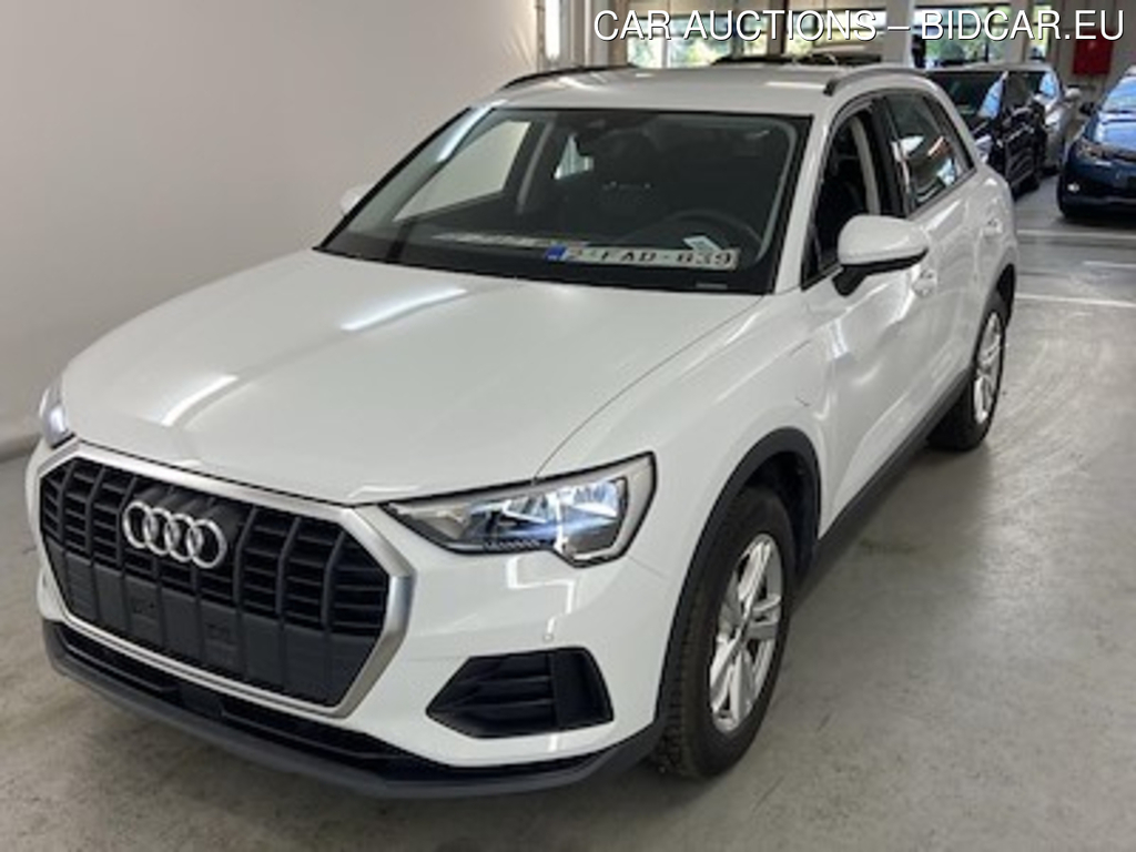 Audi Q3 1.4 45 TFSI E S TRONIC Business Plus