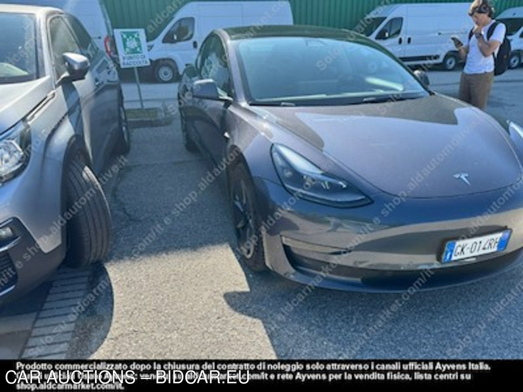 Tesla model 3 75 kwh long -