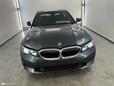 BMW 3 - 2019 330eA PHEV Business Plus Verwarmde voorzetels