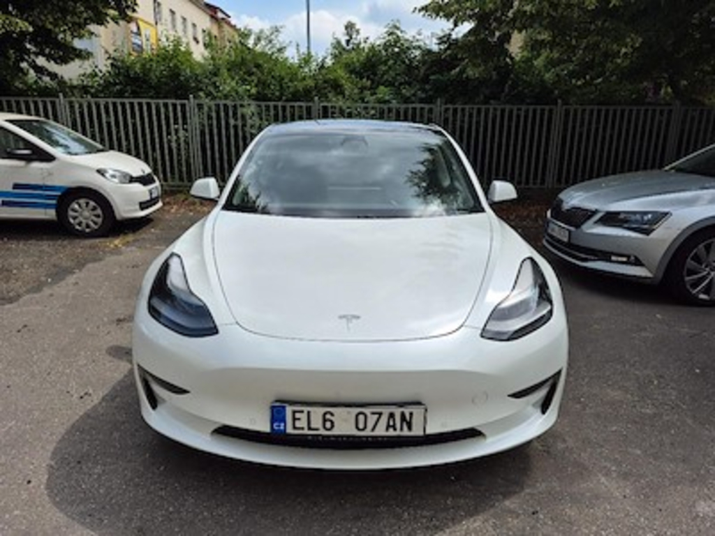 Tesla Model Long Range
