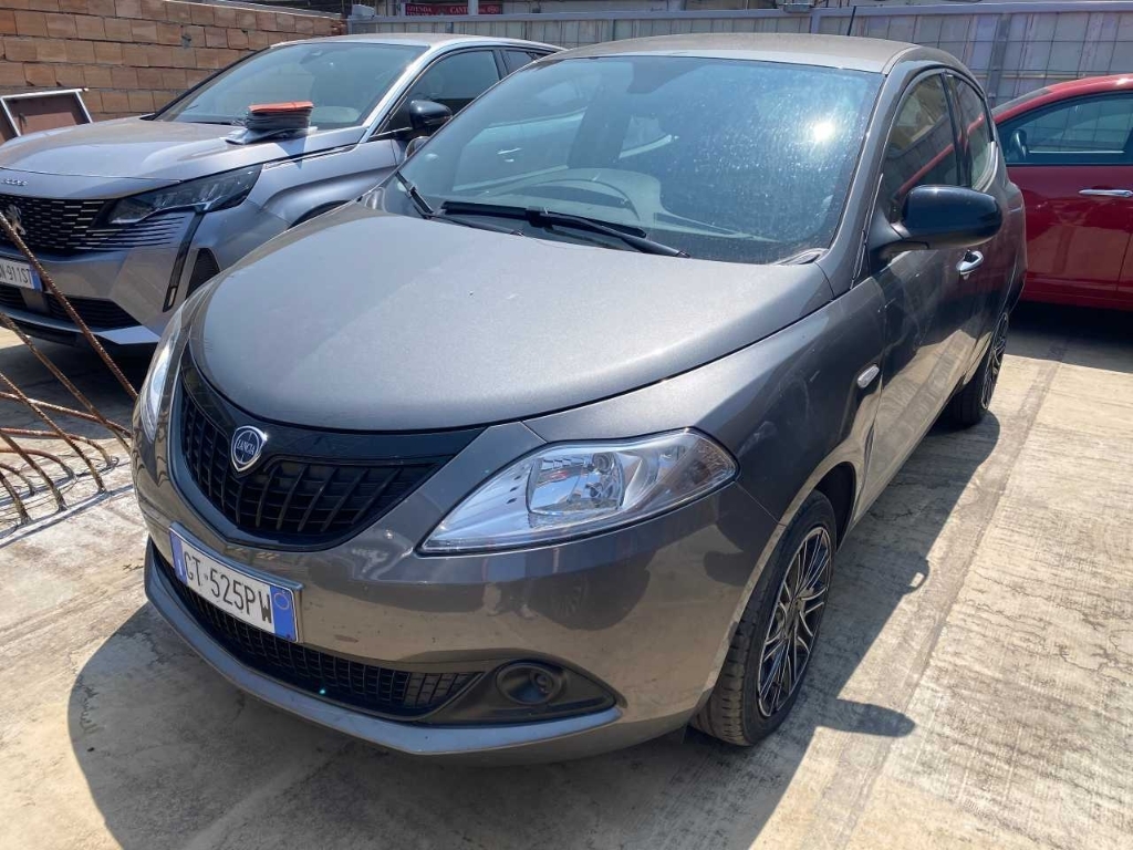 Lancia Ypsilon 1.0 FireFly 70cv Hybrid Oro, 2024