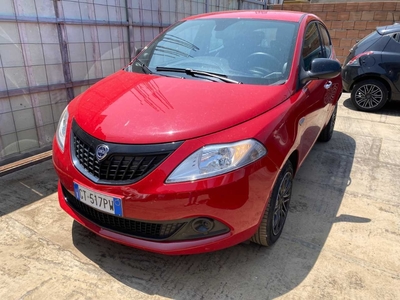 Lancia Ypsilon 1.0 FireFly 70cv Hybrid Oro, 2024
