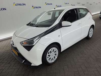 Toyota Aygo 1.0 VVT-I X-PLAY 5D 53KW, 2022