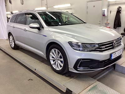 Volkswagen Passat GTE Drag Paket Safe Tech Skinn Varmare Navi