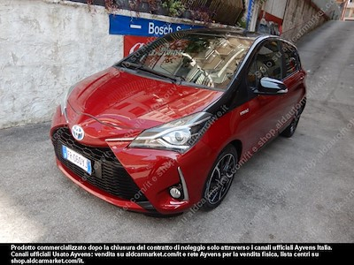 Toyota yaris 1.5 hybrid trend red -