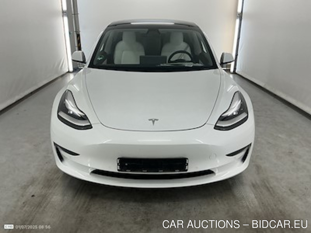 Tesla Model 3 75 kWh Performance Dual Motor Full Self-Driving Capability