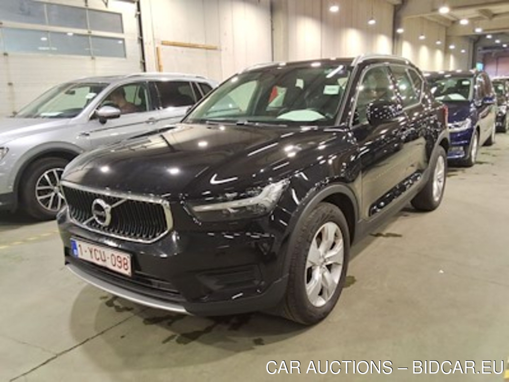Volvo XC40 2.0 D3 MOMENTUM PRO