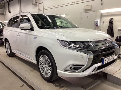 Mitsubishi Outlander 2.4 PHEV Business Skinn Drag Kamera