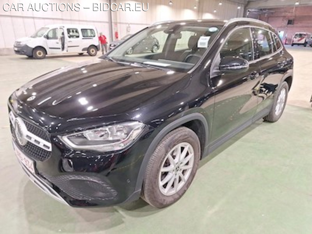 Mercedes-Benz GLA 2.0 GLA 180 D DCT BUSINESS SOLUTION ESS