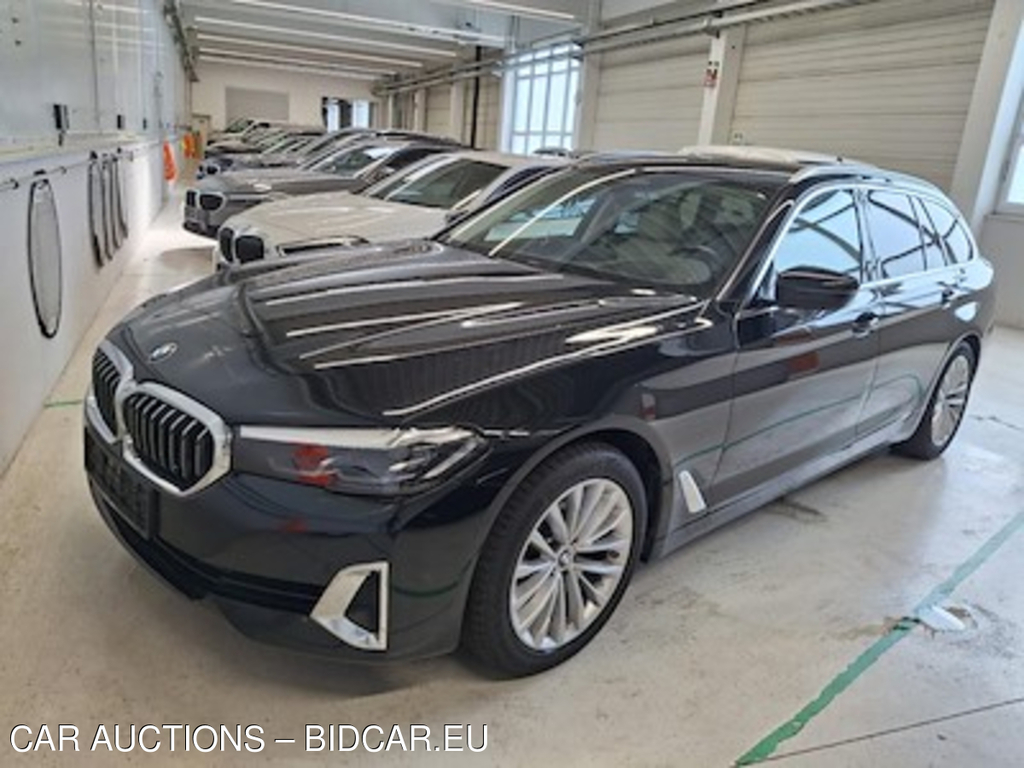 BMW Series 5 520d A xDrive Touring 140KW