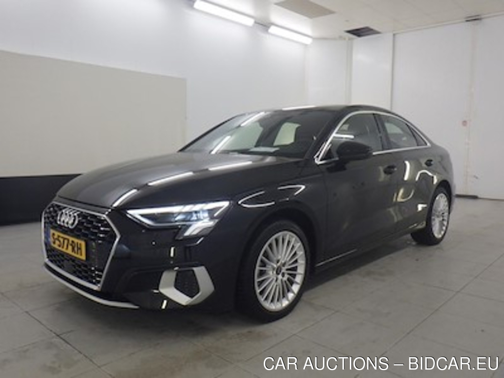 Audi A3 limousine 30 TFSI S tronic Advanced edition 4d