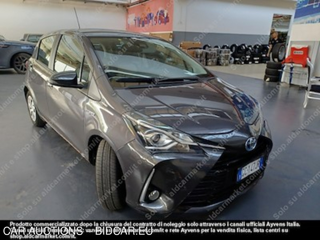 Toyota yaris PC 1.5 hybrid business -