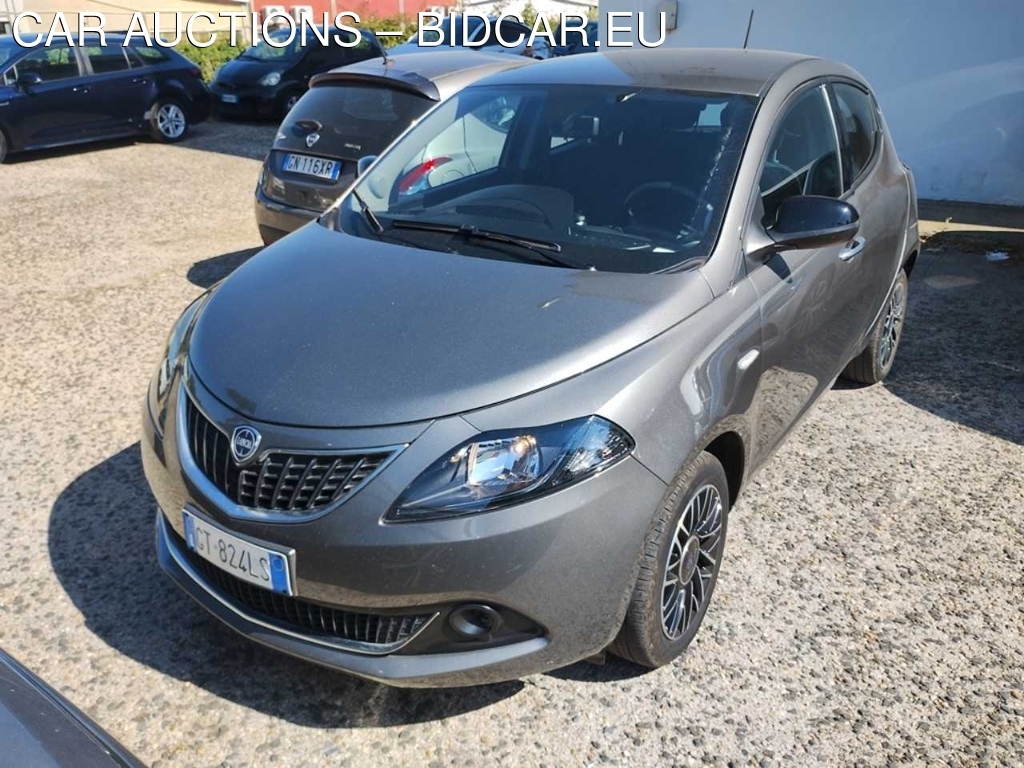 Lancia Ypsilon 1.0 FireFly 70cv Hybrid Platino, 2024