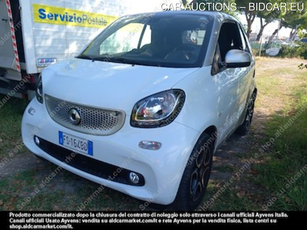 Smart fortwo cabrio 90 0.9 66kw -
