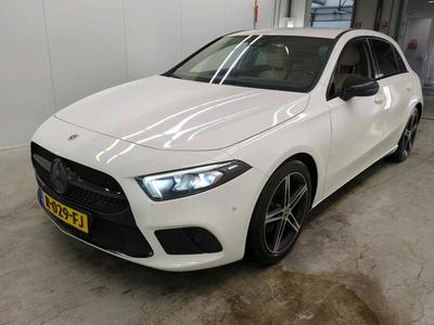 Mercedes-Benz A180 1.3 100kW Luxury Line DCT, 2022