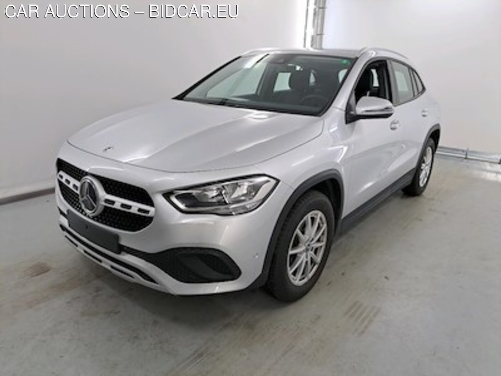 Mercedes-Benz GLA 2.0 GLA 180 D DCT BUSINESS SOLUTION ESS Business Solution Essential Plus