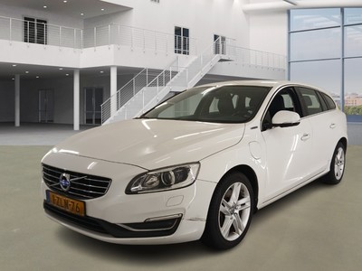Volvo V60 2.4 D6 AWD PLUG-IN HYBRID SUMMUM, 2015