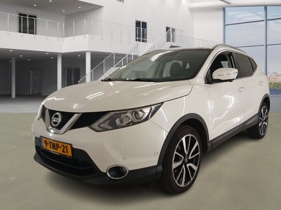 Nissan Qashqai 1.2 PREMIER EDITION, 2014