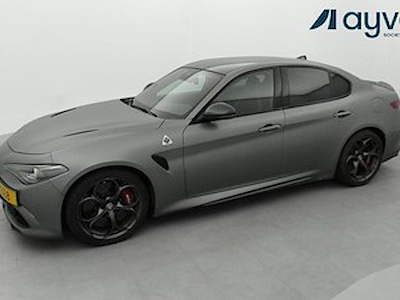 Alfa Romeo Giulia 2.9 T V6 quadrifoglio 510 CV Freins ceramique, Sieges carbone Sparco, Toit carbone, HK, ACC