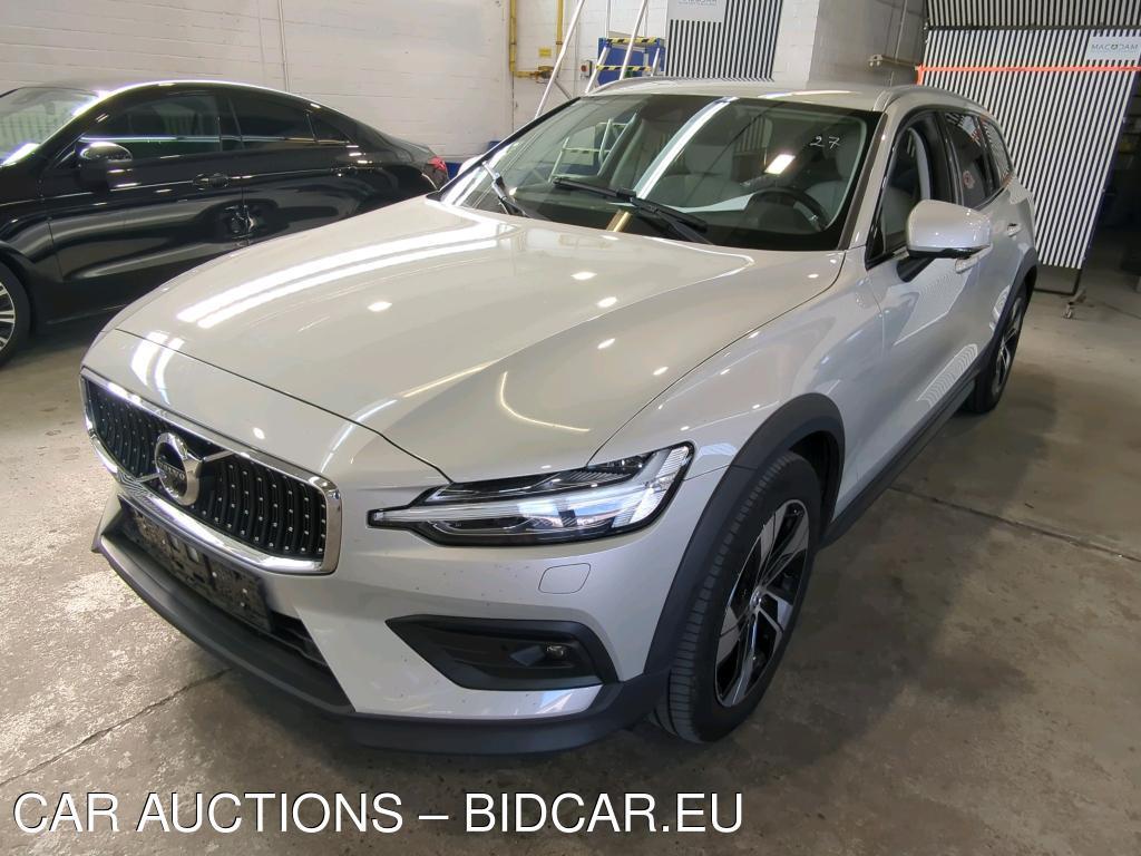 Volvo V60 CROSS COUNTRY B4 D AWD GEARTRONIC Pro, 2022