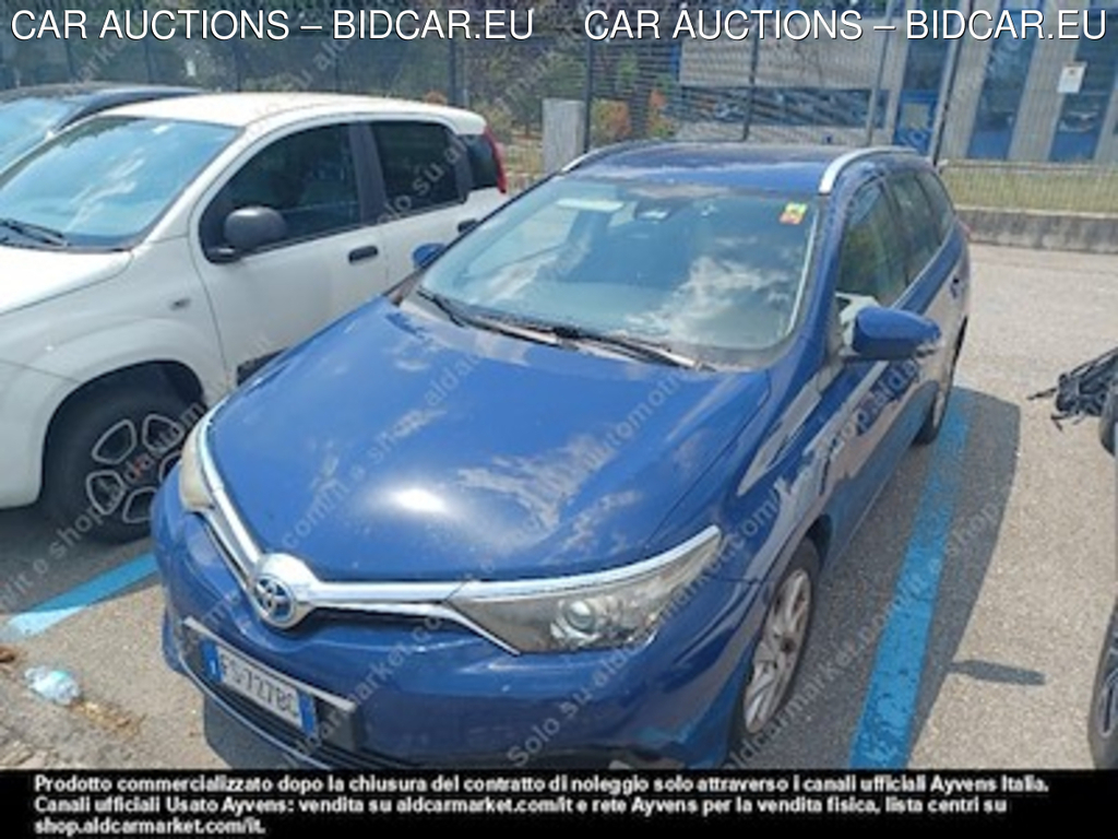 Toyota auris touring sports hybrid business -
