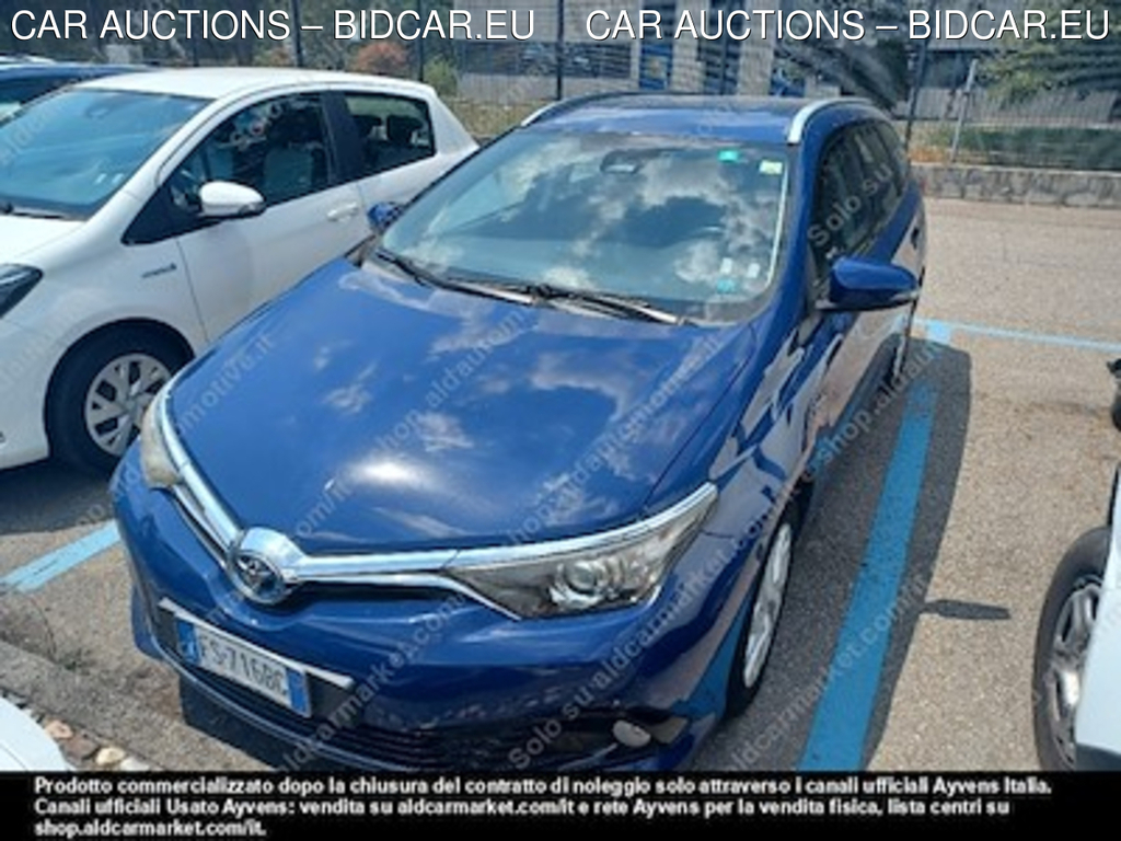 Toyota auris touring sports hybrid business -