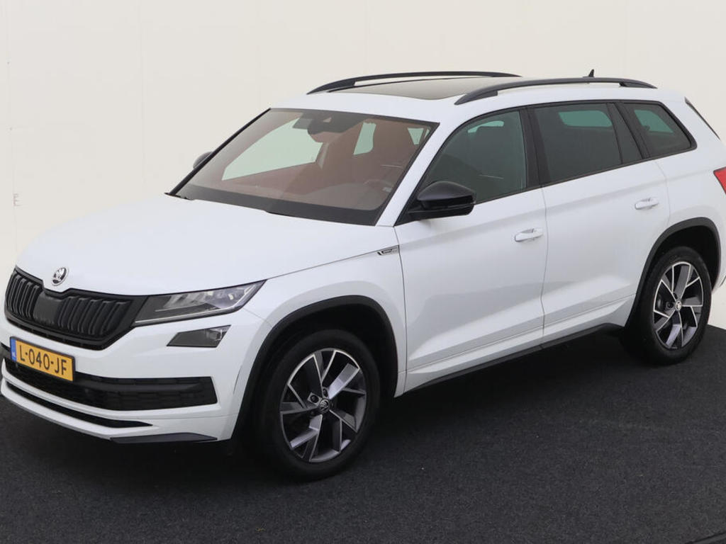 Skoda Kodiaq 1.5 TSI 150PK DSG SPORTLINE BUSINESS COMFORT TREKHAAK PANO, 2021