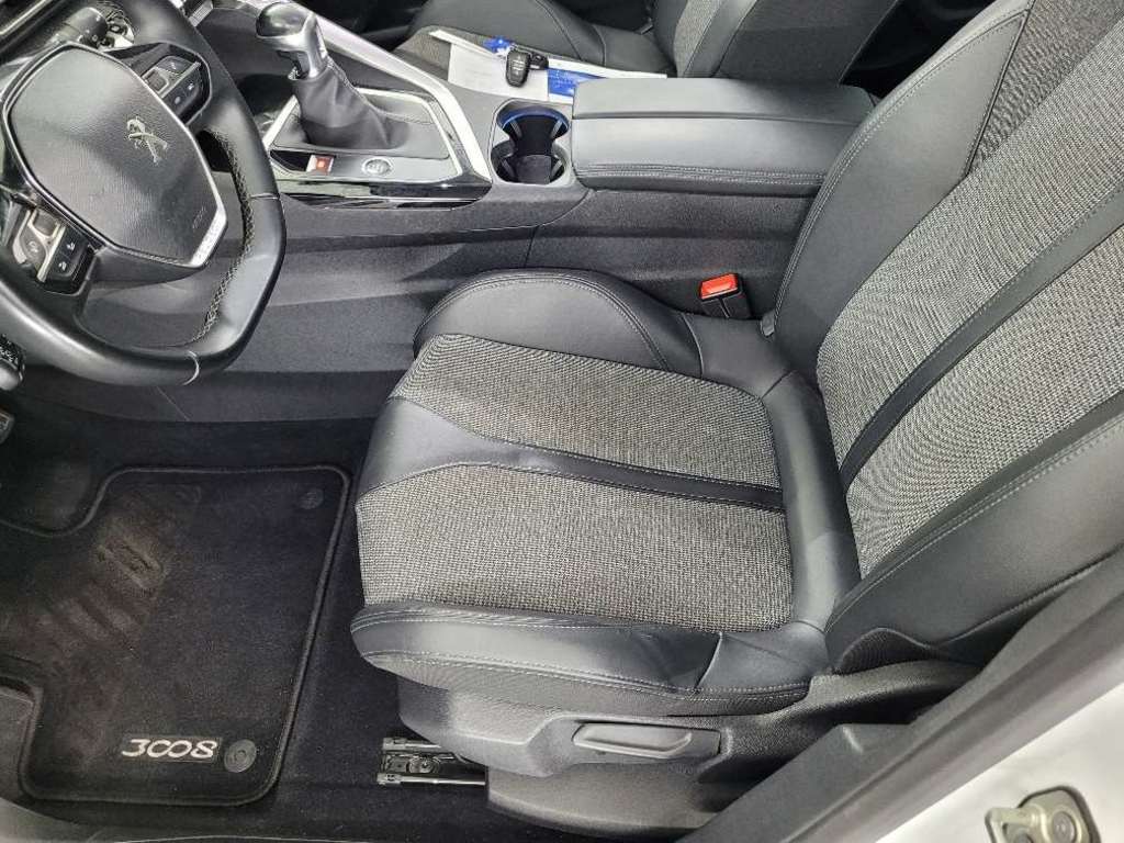 Peugeot 3008 BLUE LEASE PREMIUM PURETECH 130 S&S 5D 96KW, 2019
