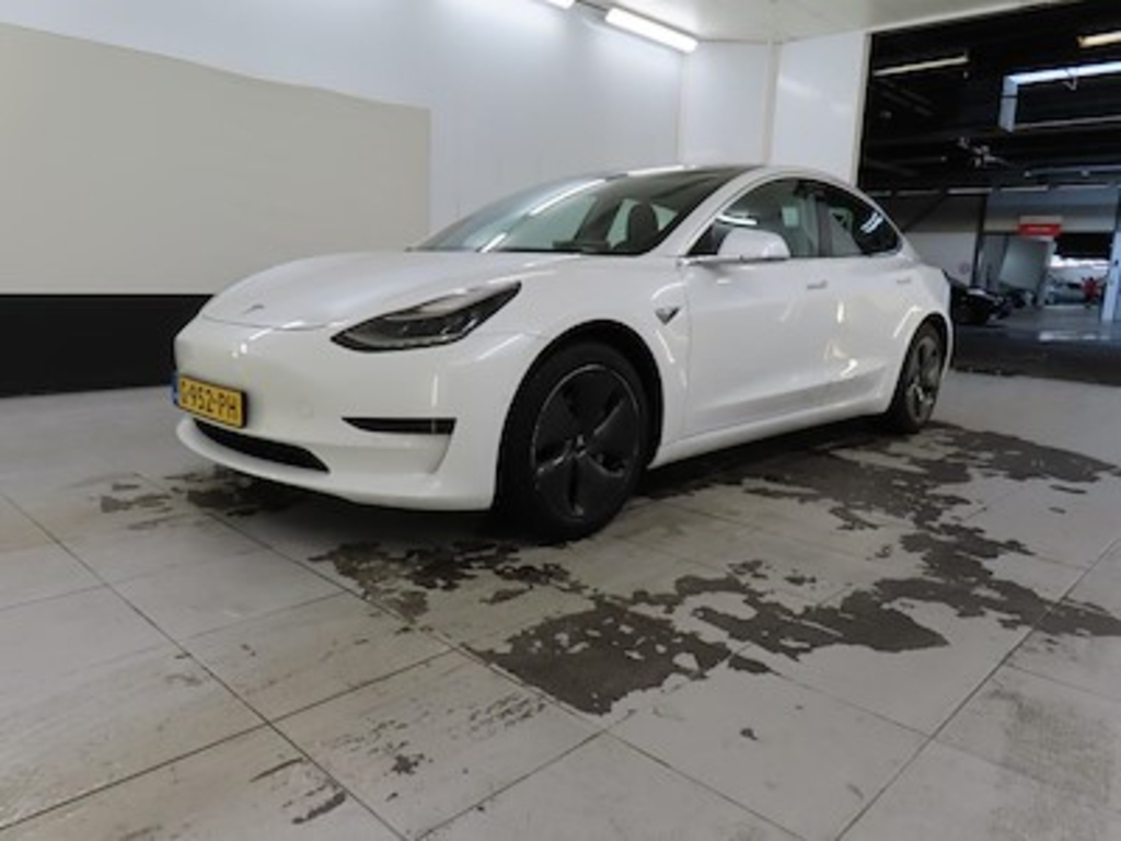 Tesla Model 3 Standard Range Plus RWD 4d
