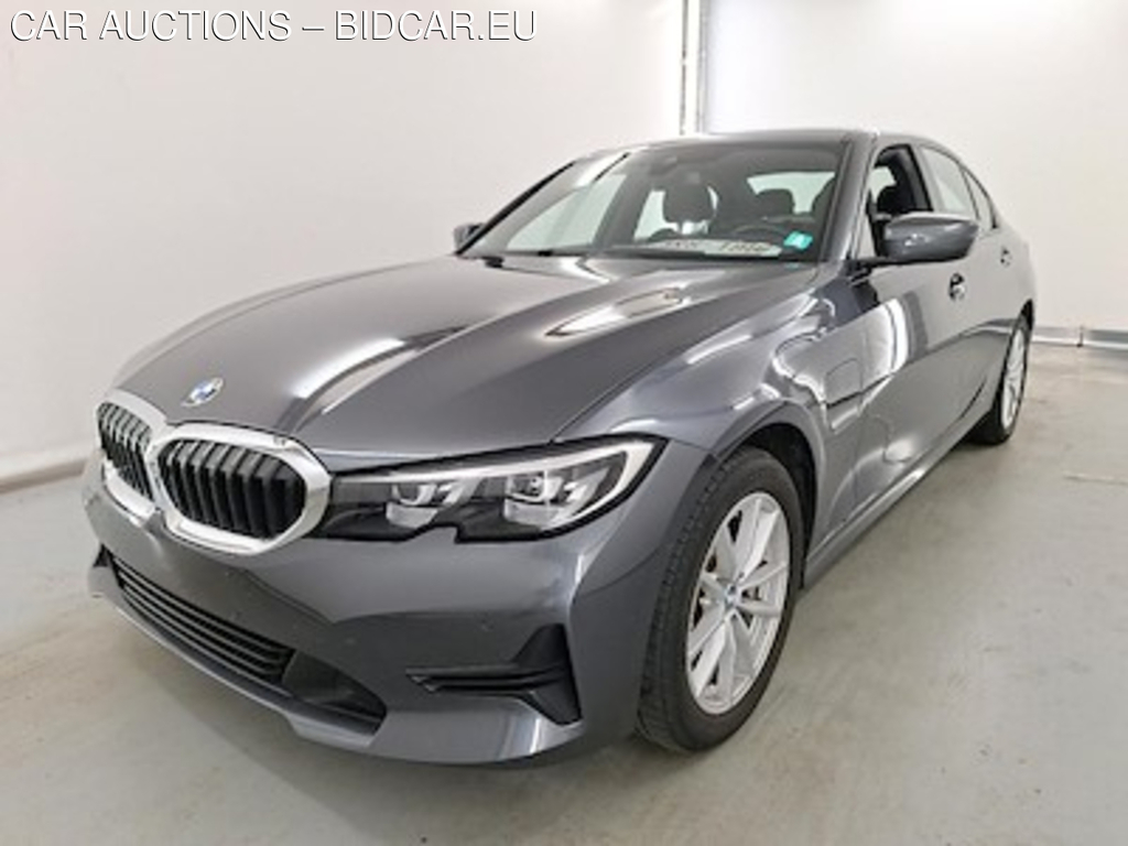BMW 3-serie 2.0 330E (135KW) BERLINE Business Plus Driving Assistant