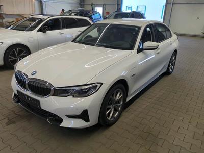 BMW 330E AUT. Sport Line, 2021