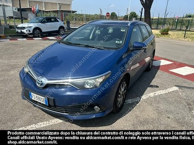 Toyota auris touring sports hybrid business -