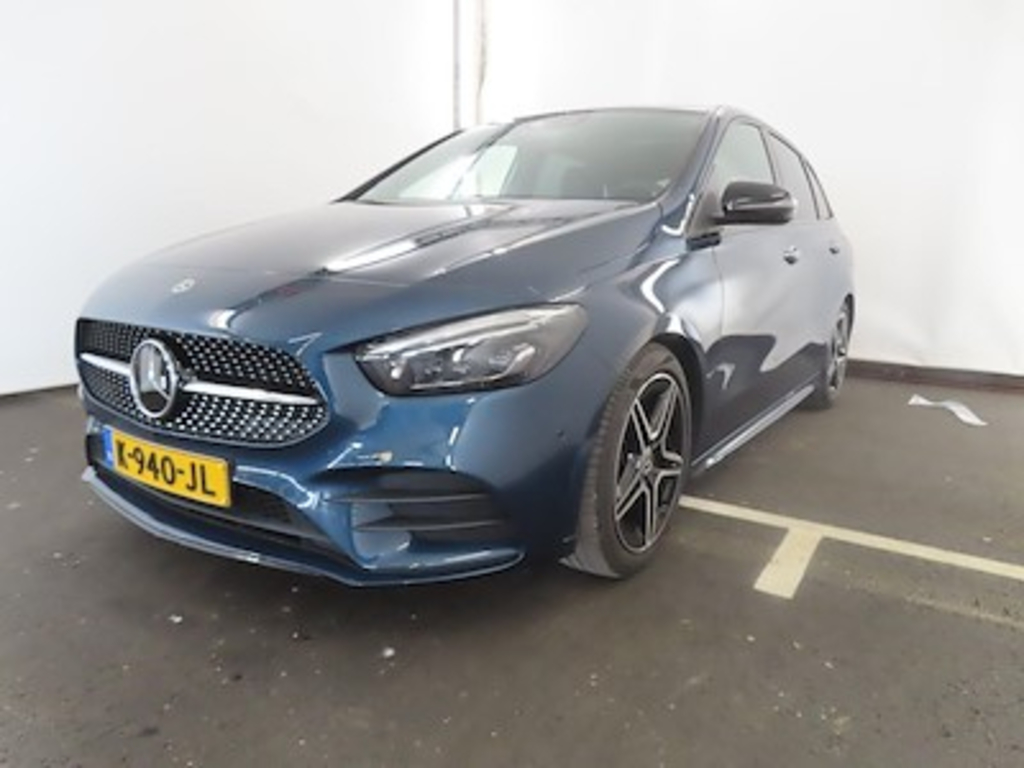 Mercedes-Benz B-Klasse B 180 7G-DCT Business Solution AMG 5d