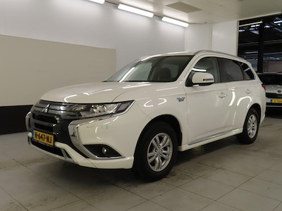 Mitsubishi Outlander PHEV Pure 5d
