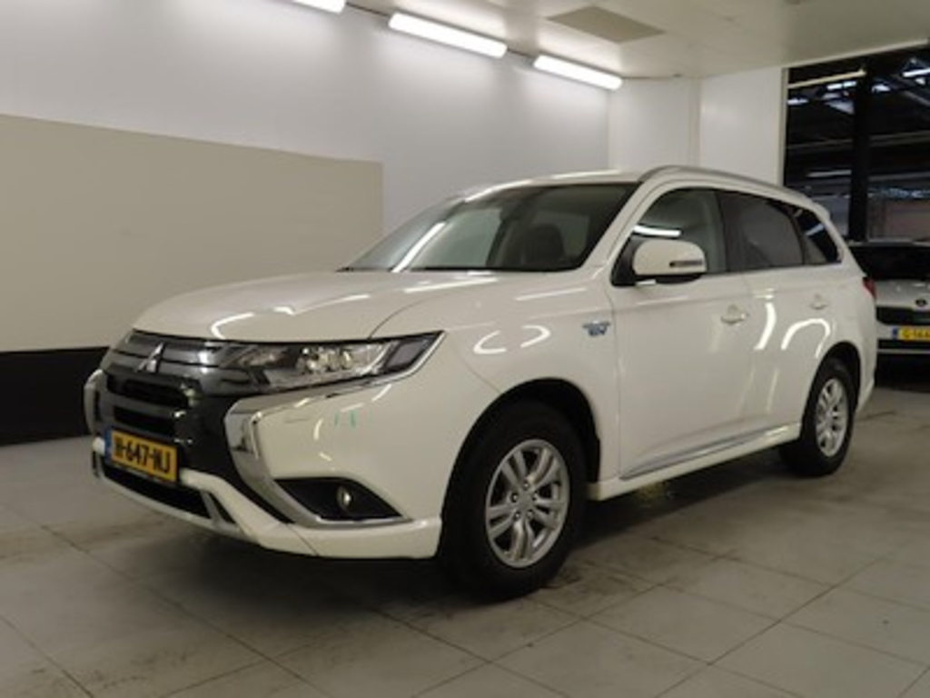 Mitsubishi Outlander PHEV Pure 5d