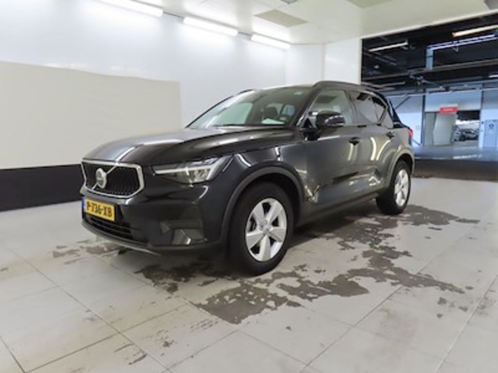 Volvo XC40 T2 Momentum Core 5d