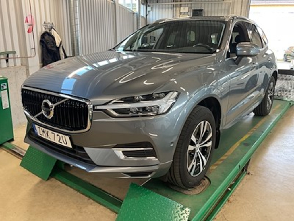 Volvo Xc60 T8 AWD Momentum Adv Edit Teknik Panorama Skinn Drag 360 Kamera BLIS Navi