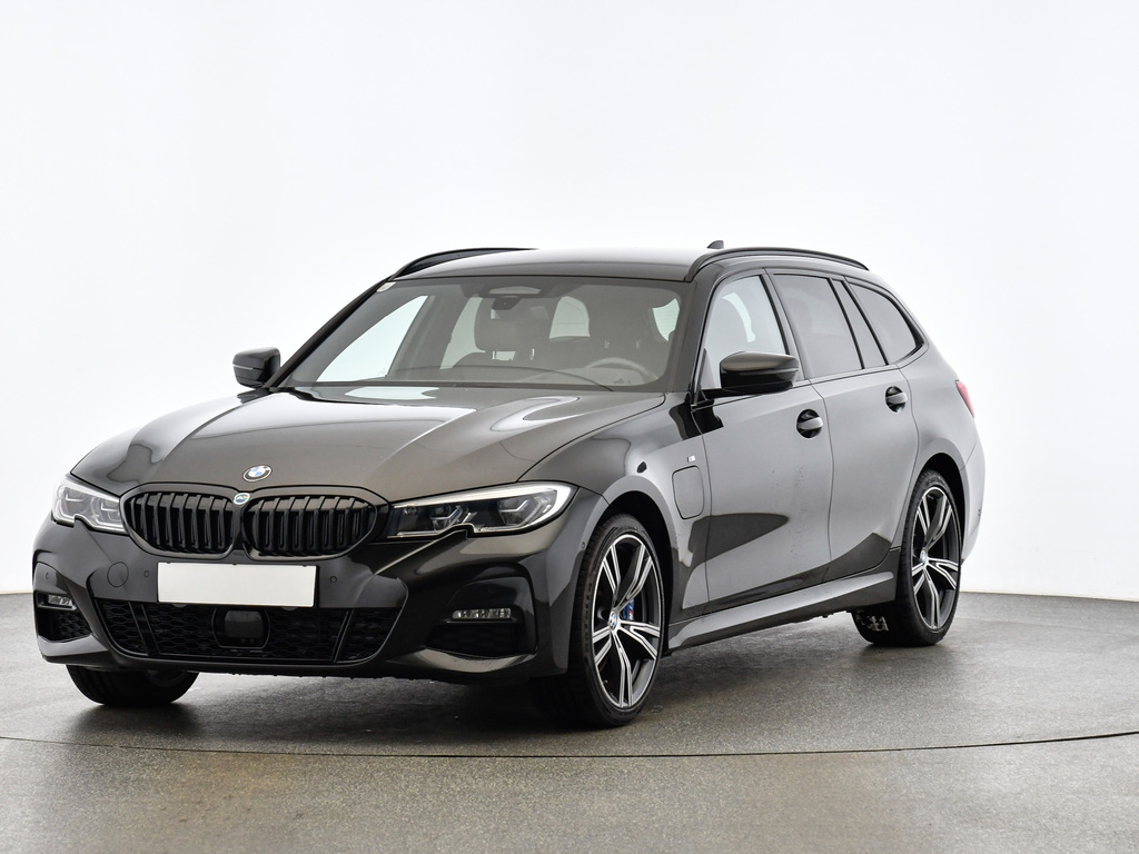 BMW 330e PHEV -, 2021
