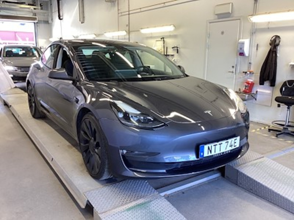 Tesla Model 3 Performance AWD