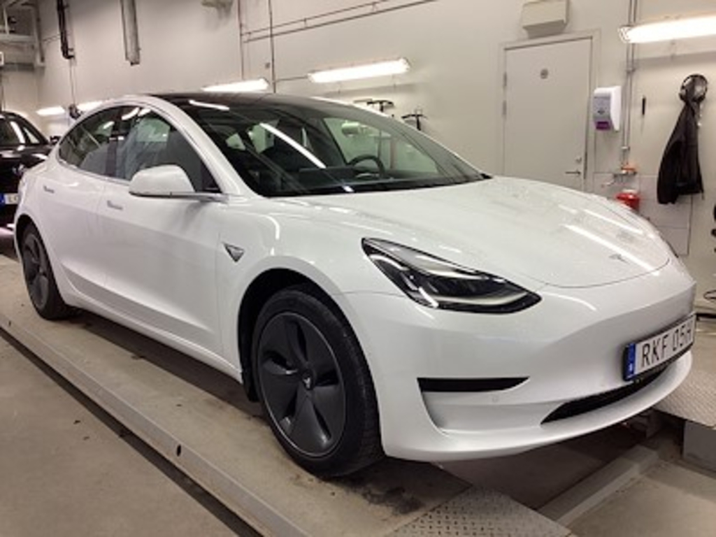 Tesla Model 3 Standard Range Plus RWD