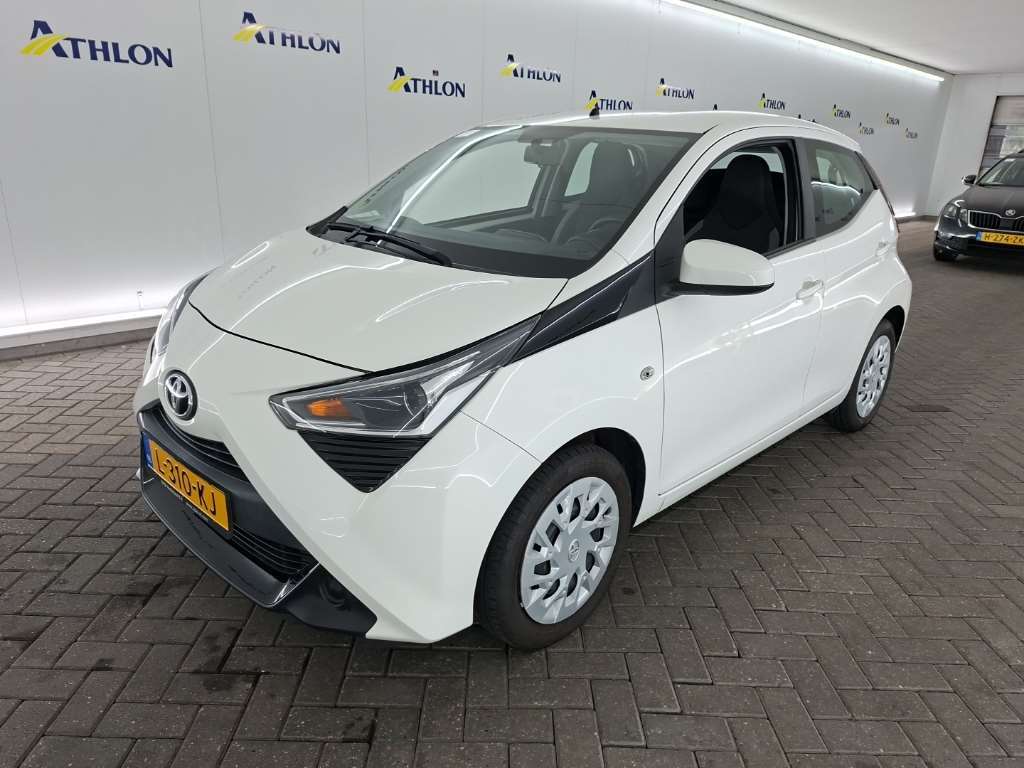 Toyota Aygo 1.0 VVT-I X-PLAY 5D 53KW, 2021