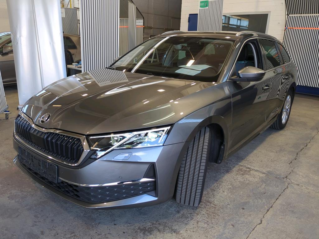 Skoda Octavia COMBI 2.0 TDI DSG Selection, 2024