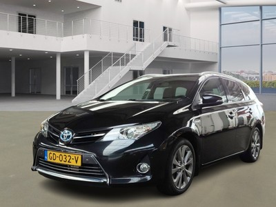 Toyota Auris touring sports 1.8 HYBRID EXECUTIVE, 2015