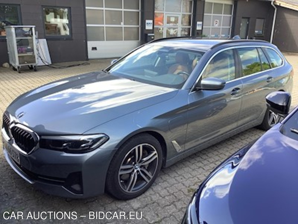 BMW 5 serie 530e TOURING SPORT LINE UA!