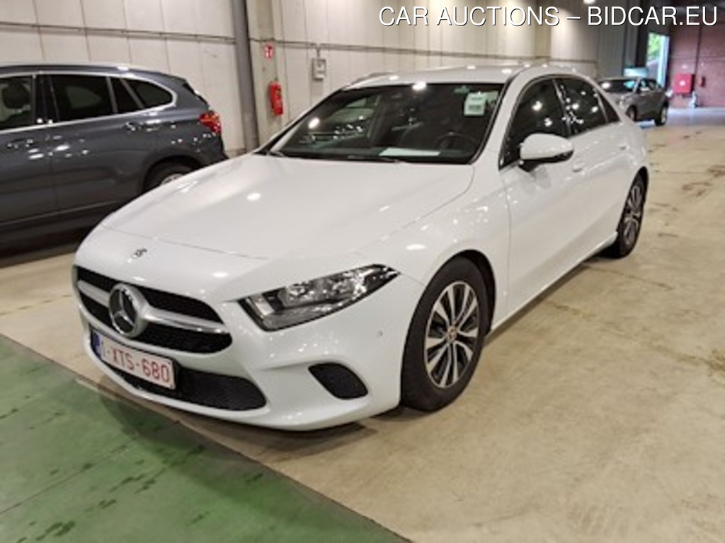 Mercedes-Benz Class A sedan v177 A 180 Business Solution