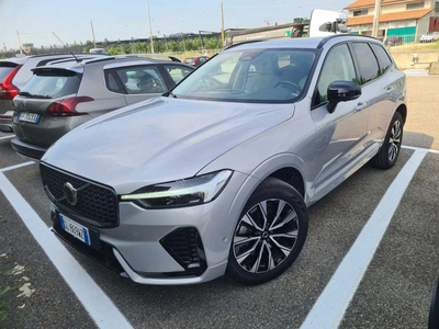 Volvo XC60 B4 D AWD automatico Plus Dark, 2022